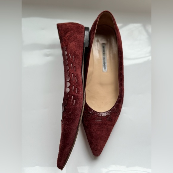 Manolo Blahnik Burgundy Suede Pointed Toe Flats Size 38.5 (8 US) - Picture 2 of 8